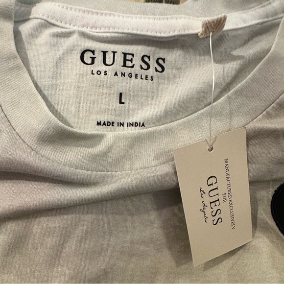 GUESS Men's Desert Sunset Cotton T-Shirt NWT embroidered patches logo Sz L - Picture 8 of 8